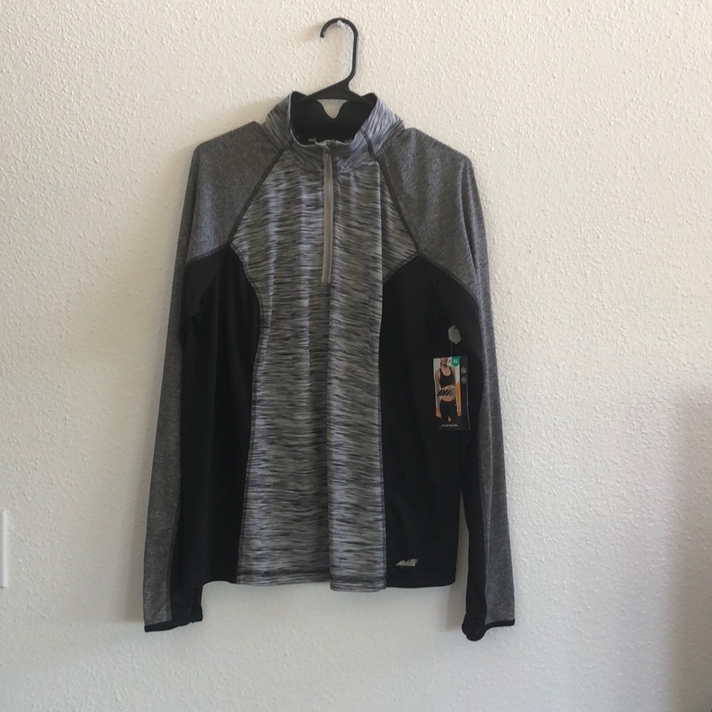 Brand new avia half zipped pullover with tags